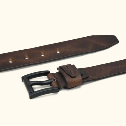 Hawke Elite Mens Full Grain Hand Finished Leather Belt Flat Lay  Ironwood Brown